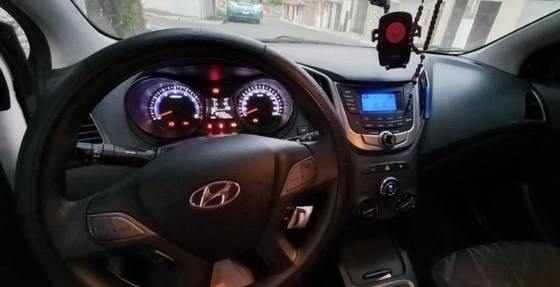 HYUNDAI HB20 1.0 COMFORT 12V FLEX 4P MANUAL HYUNDAI HB20 1.0 COMFORT 12V FLEX 4P MANUAL